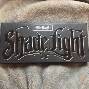 Kay Von D shade & light contour palette